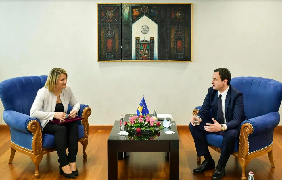 Kurti emëron Liza Gashin zëvendësministre të Punëve të Jashtme
