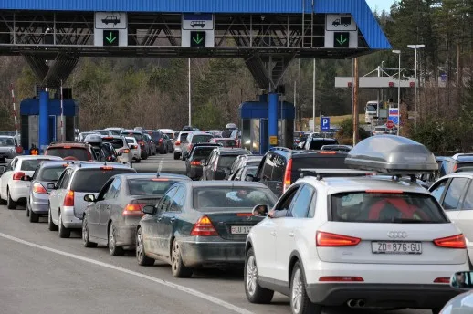 Qeveria merr vendim që të mbulojë pagesën e policës së sigurimit për bashkëatdhetarët