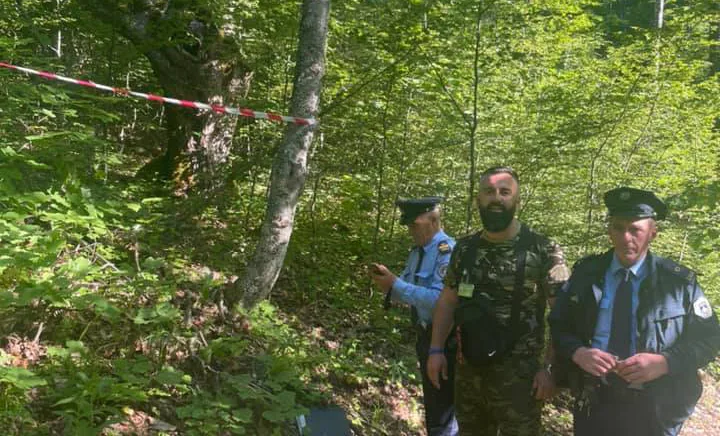 Policia arrinë në vendngjarje ku u zbulua mjeti i pa shpërthyer në Koretnik