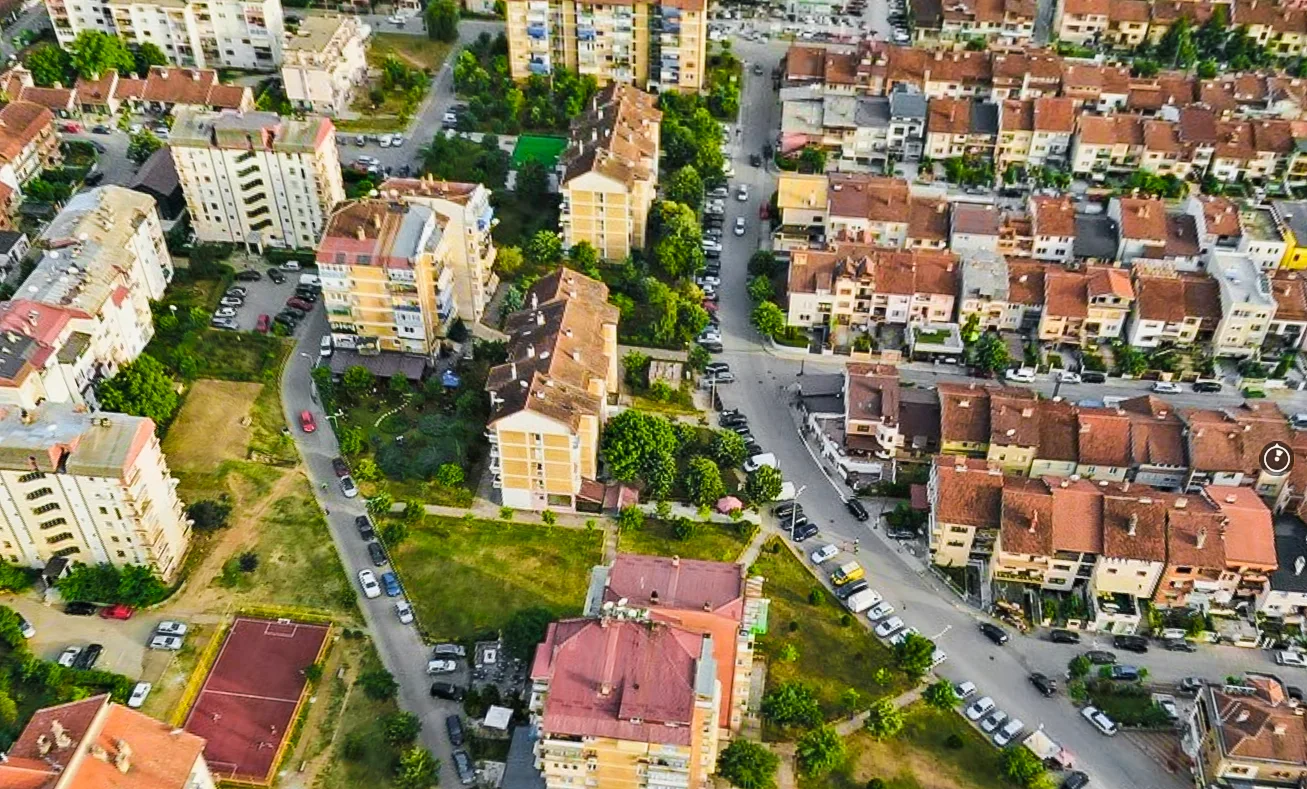 I dehur rrah gruan, Policia i gjen pushkë e granatë dore burrit në Prizren