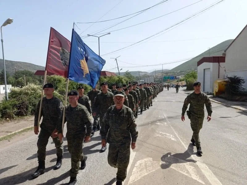 Ushtritë shqiptare pastrojnë zonën ndërkufitare Kosovë-Shqipëri