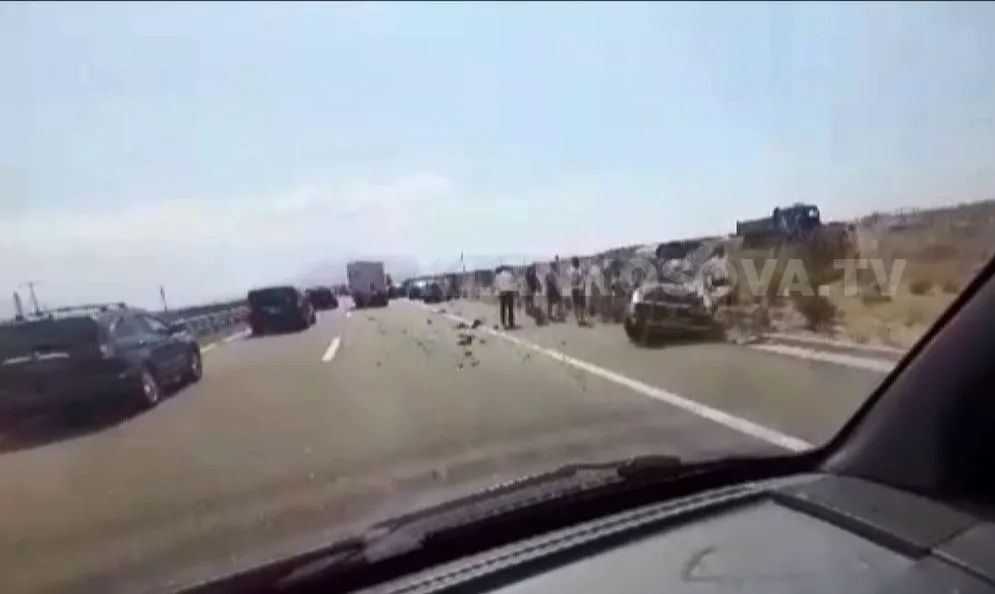 Aksident në aksin rrugor Suharekë-Vërmicë, lëndohet një person