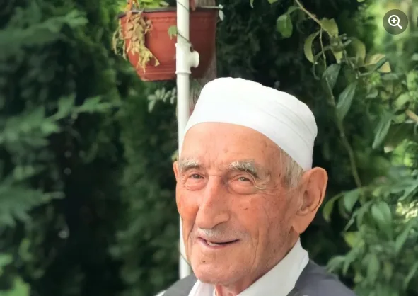 Babai i Kadri Veselit varroset sot në orën 19:00