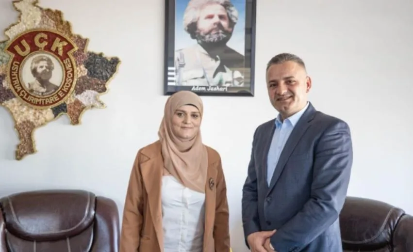 Bekim Jashari emëron drejtoreshë të çerdhes gruan që hyri në librin “Guiness”