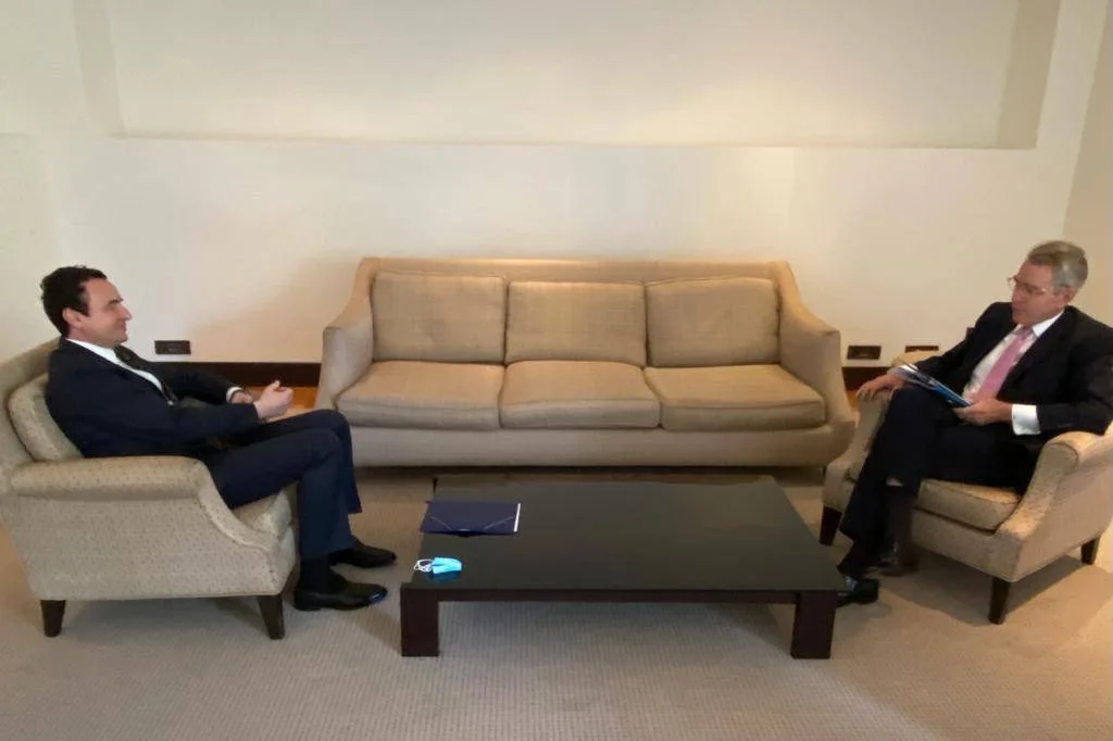 Kurti takon ambasadorin e ShBA-së në Greqi