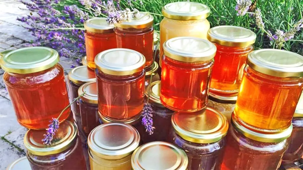 Prizrenasit ia vjedhin 900 kilogramë mjaltë