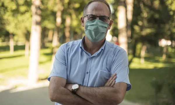 Raka, qytetarëve: Mos përdorni antibiotikë kundër COVID-19 edhe nëse ju përshkruan doktori