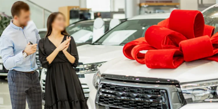 Burri nga Gjilani i bie pishman, në mes të natës ia merr veturën gruas që ia bëri dhuratë