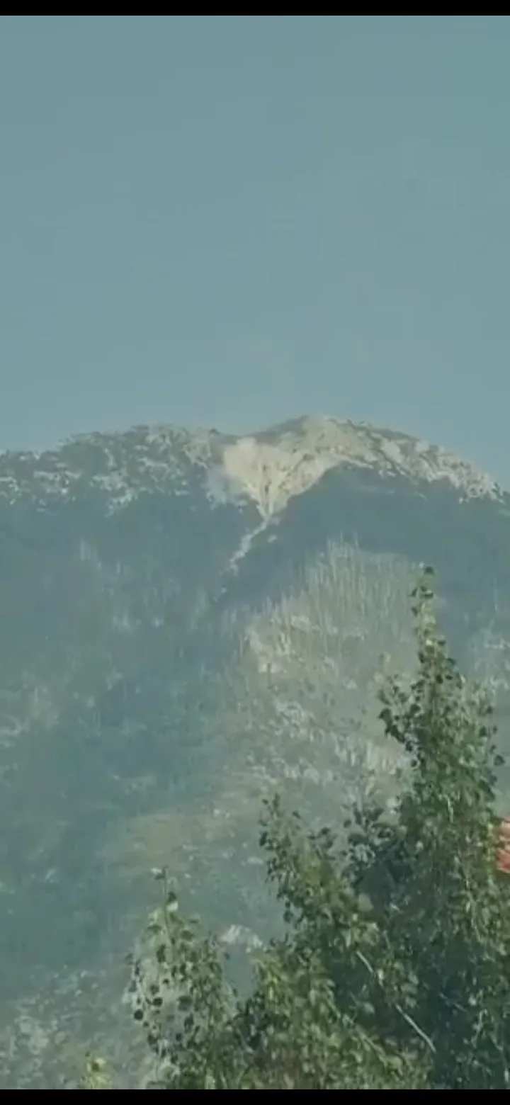 Riaktivizohet zjarri në Majën e Gjallicës në Kukës