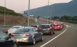 Mbi 200 mijë hyrje nga Kosova në Shqipëri përmes Morinës këtë javë