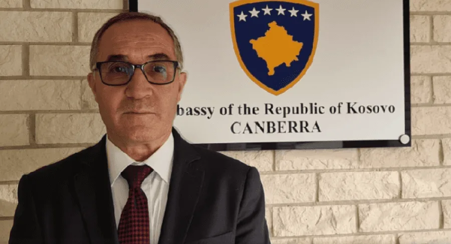 Ambasadori kosovar në Australi përfundon misionin, e mbyll Ambasadën pasi nuk shkoi askush t’ia marrë çelësat