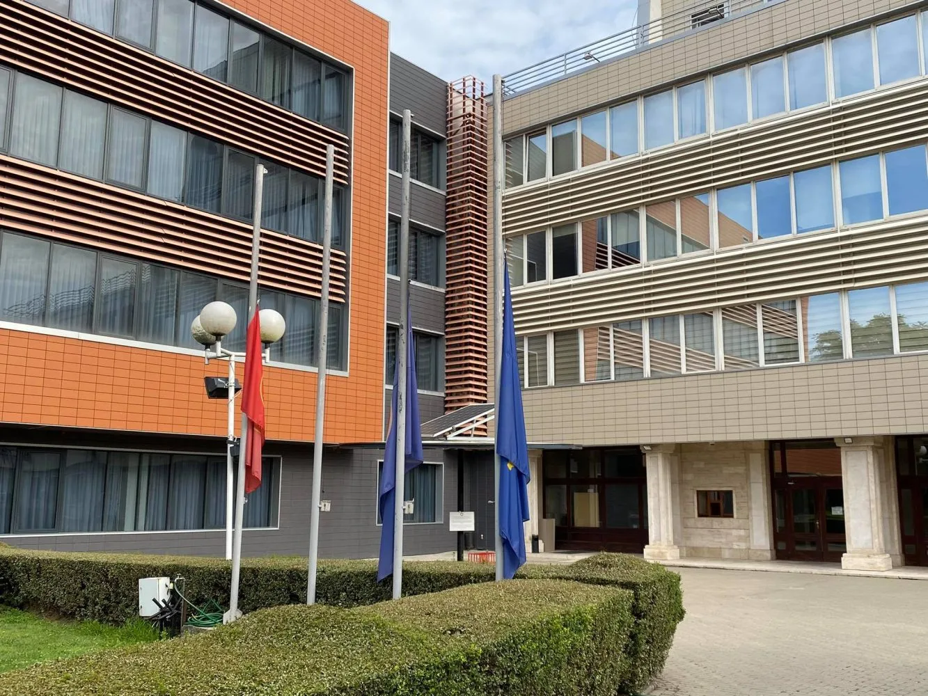 Përfshirja e deputetëve në garën për zgjedhjet lokale do të pengojë punën e Kuvendit