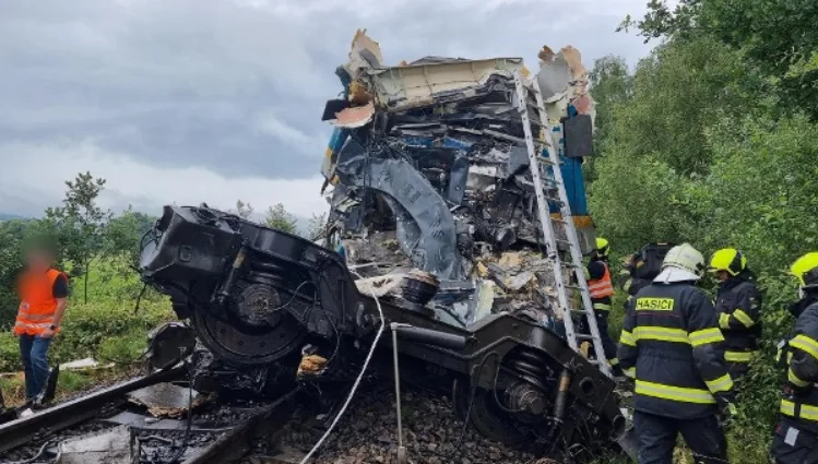 Treni i shpejtë nga Mynihu përplaset me trenin çek, 2 të vdekur e mbi 40 të lënduar