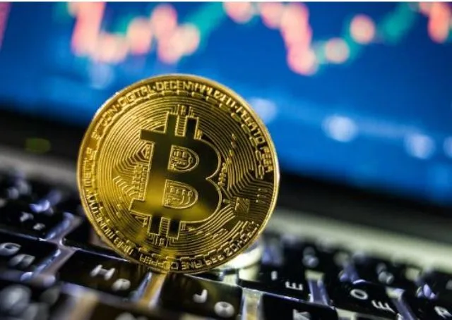Rikthehet fuqishëm Bitcoin, sërish tejkalon shumën e 50.000 dollarëve