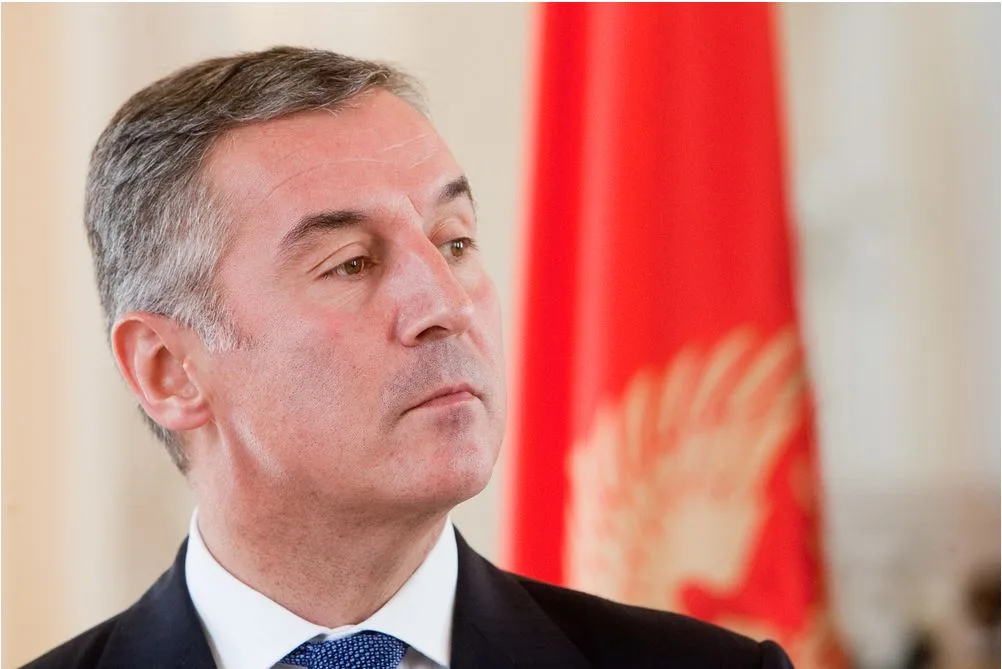 Gjukanoviç: Vuçiq kërkon të krijojë “Serbinë e Madhe”, pasi humbi Kosovën kërkon ta kompensojë me Malin e Zi