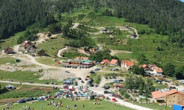 Ishte duke u shëtitur me një grua, vdes burri në Prevallë