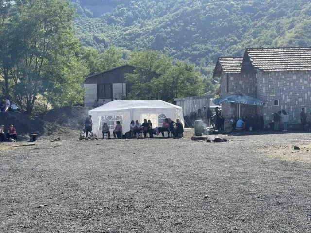 Bllokada ul importin e mallrave nga Serbia
