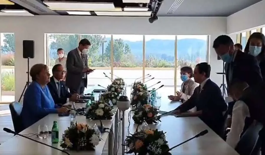 Nis takimi Merkel – Kurti