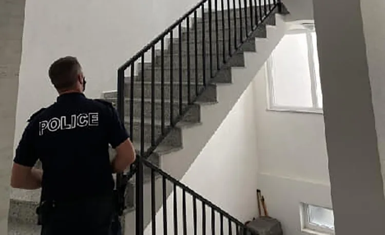 Gruaja në Prizren e gjen të vdekur në shtëpi bashkëshortin e saj