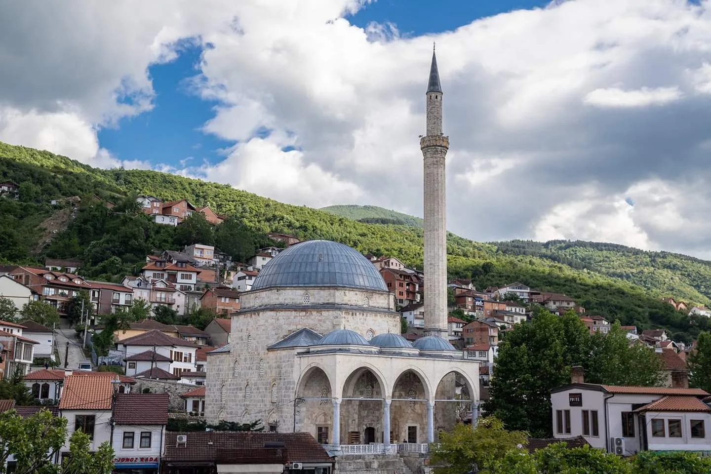 Mot me diell, temperaturat deri në 16 gradë