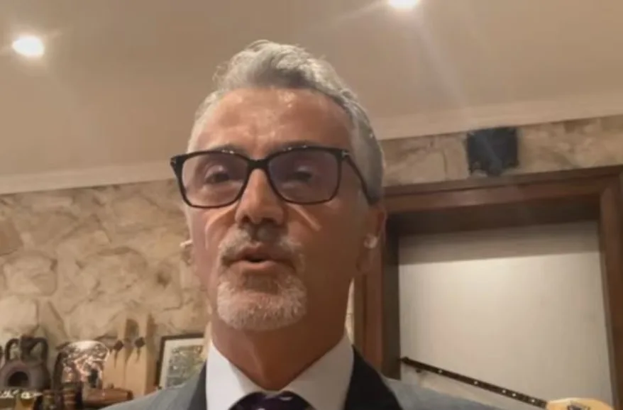 Mjeku shqiptar në SHBA për masat anti-COVID në Kosovë: Mjekësia nuk bëhet me kërbaç!