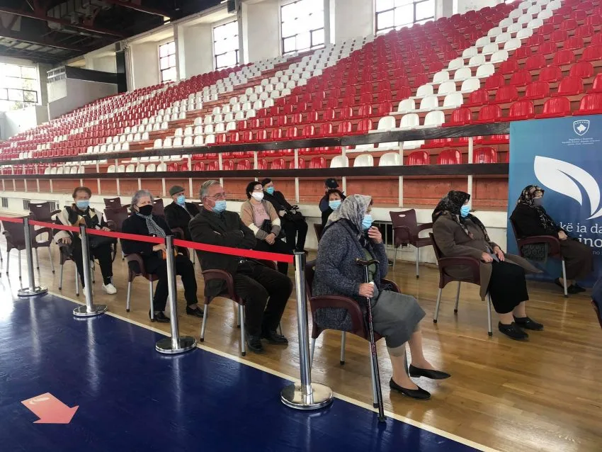 17 për qind e popullsisë së përgjithshme në Kosovë, është vaksinuar plotësisht kundër COVID-19