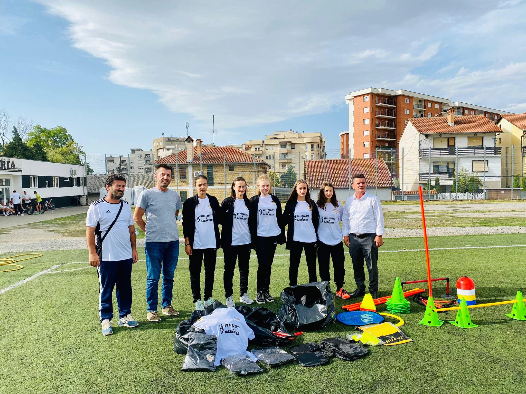 Kompania e mirënjohur ” Vëllezërit e bashkuar”, dhuron donacion të rëndësishëm për KFF ” Liria”