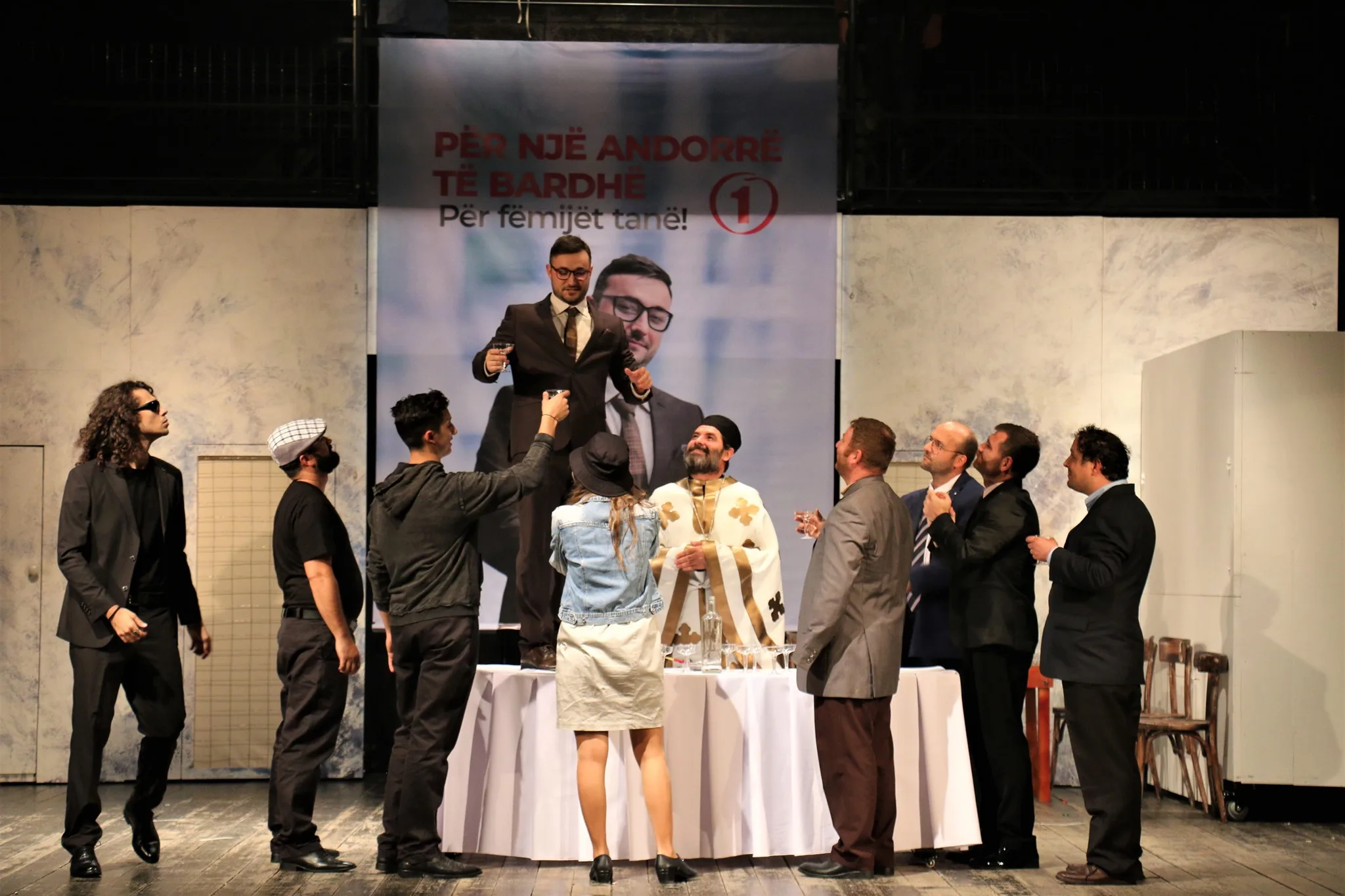 Sonte në Teatrin e Qytetit “Bekim Fehmiu” shfaqet repriza e dramës “Andorra”