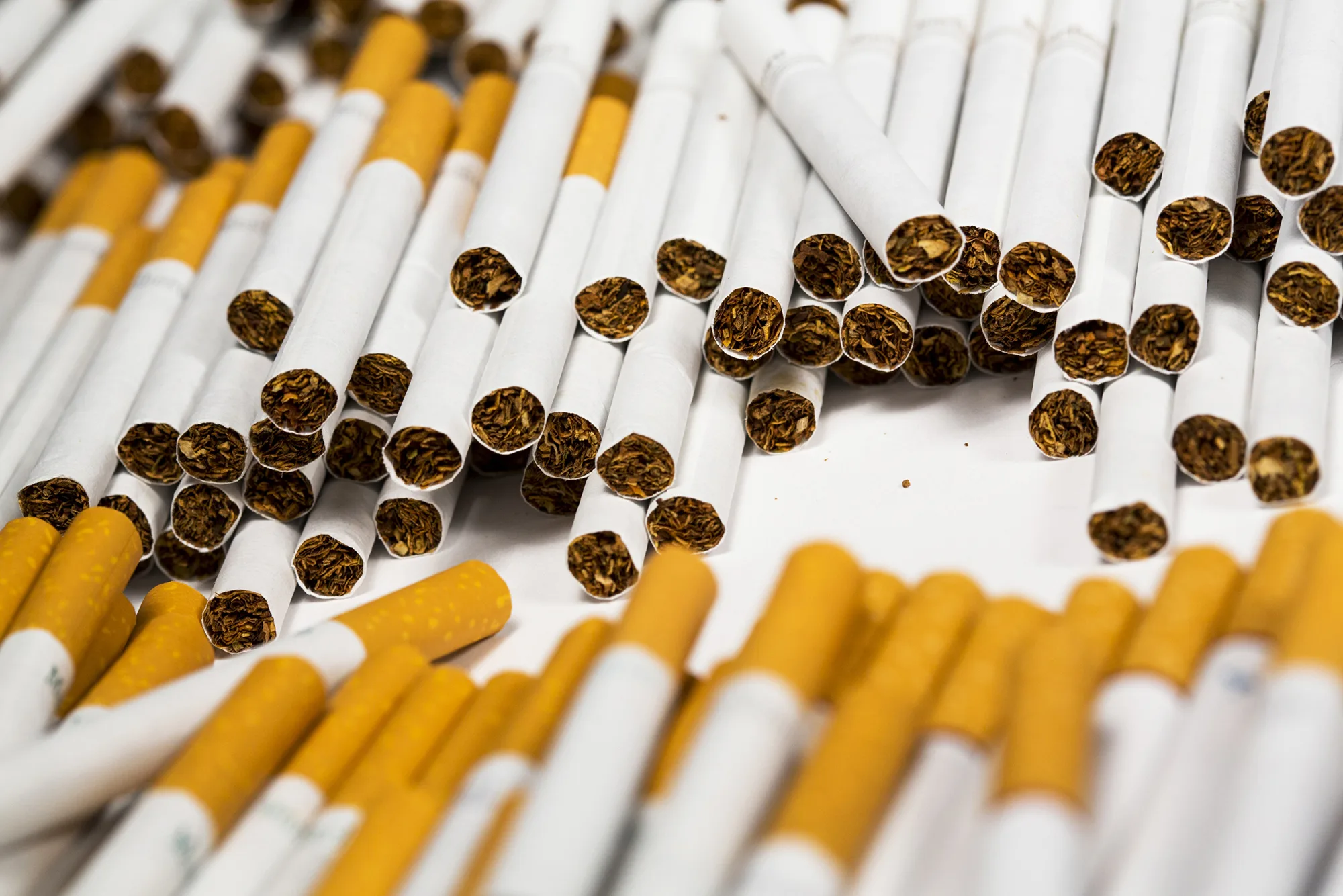 Merdare: Rojet vjedhin cigare në vlerë prej 50 mijë euro