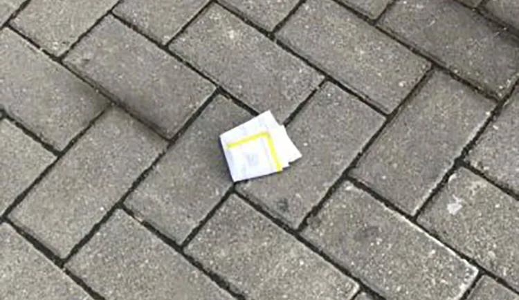 Fletëvotimi që u gjet në oborr të shkollës në Prizren, i kishte rënë një qytetarit nga xhepi