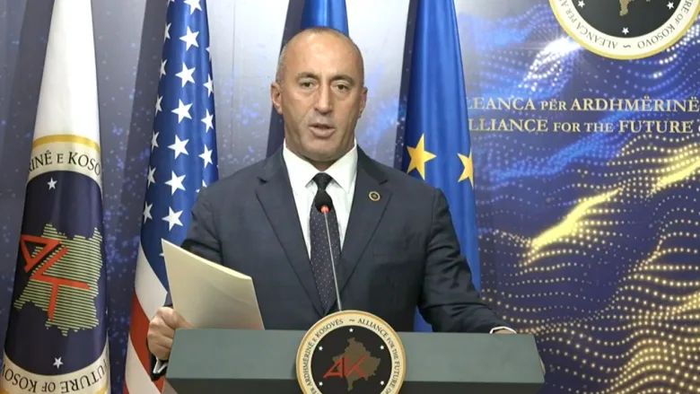 AAK thërret konferencë për media, flet Ramush Haradinaj