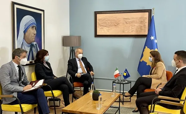 Italia do të vazhdojë të mbështesë shëndetësinë kosovare