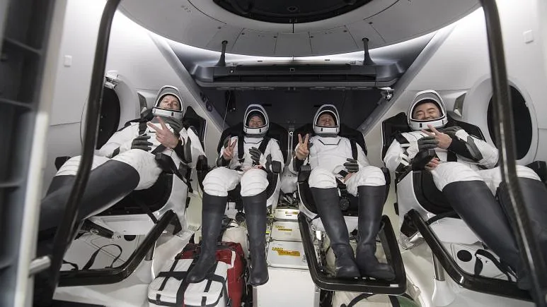 Katër astronautë kthehen në Tokë pas 200 ditësh në hapësirë