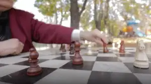 Gjyshja shahiste (Video)