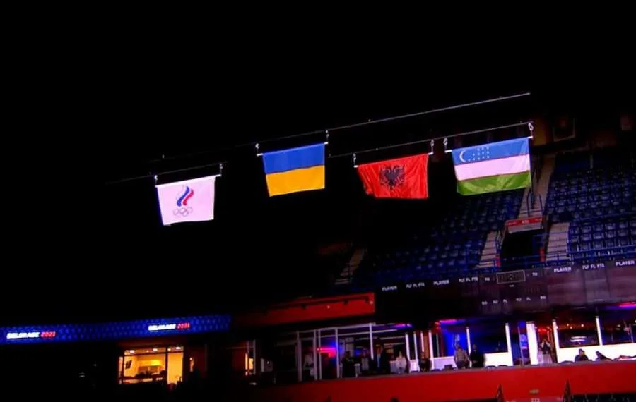 Flamuri shqiptar ngrihet lart në Beograd