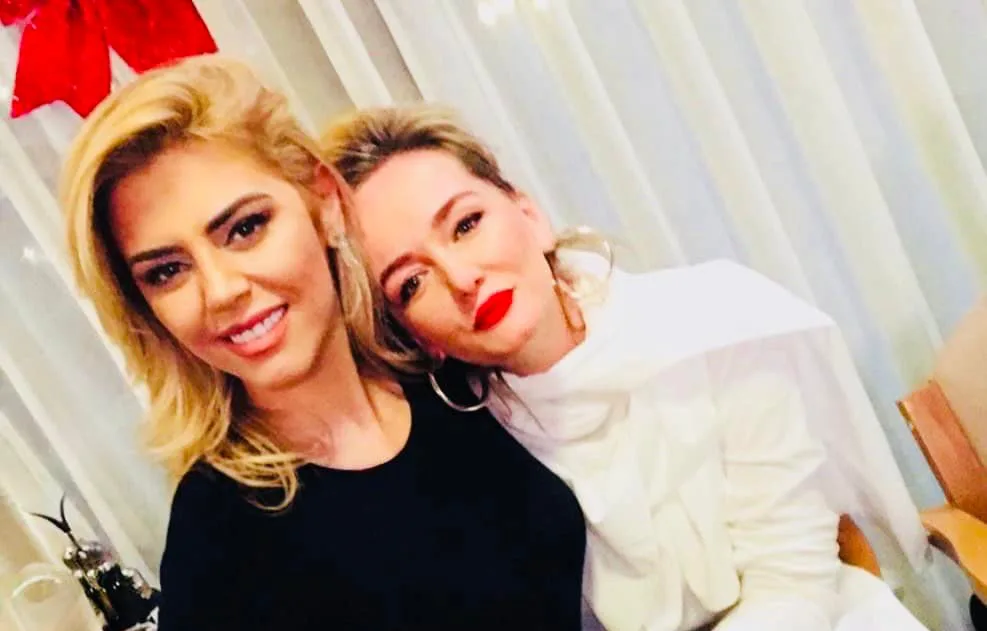 Blerta Deliu – Adriana Matoshit: Krejt lutjet e mija janë për ty shoqe