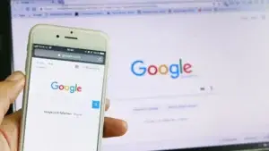 Bie Google dhe shërbimet e saj, përfshirë YouTube e Gmail