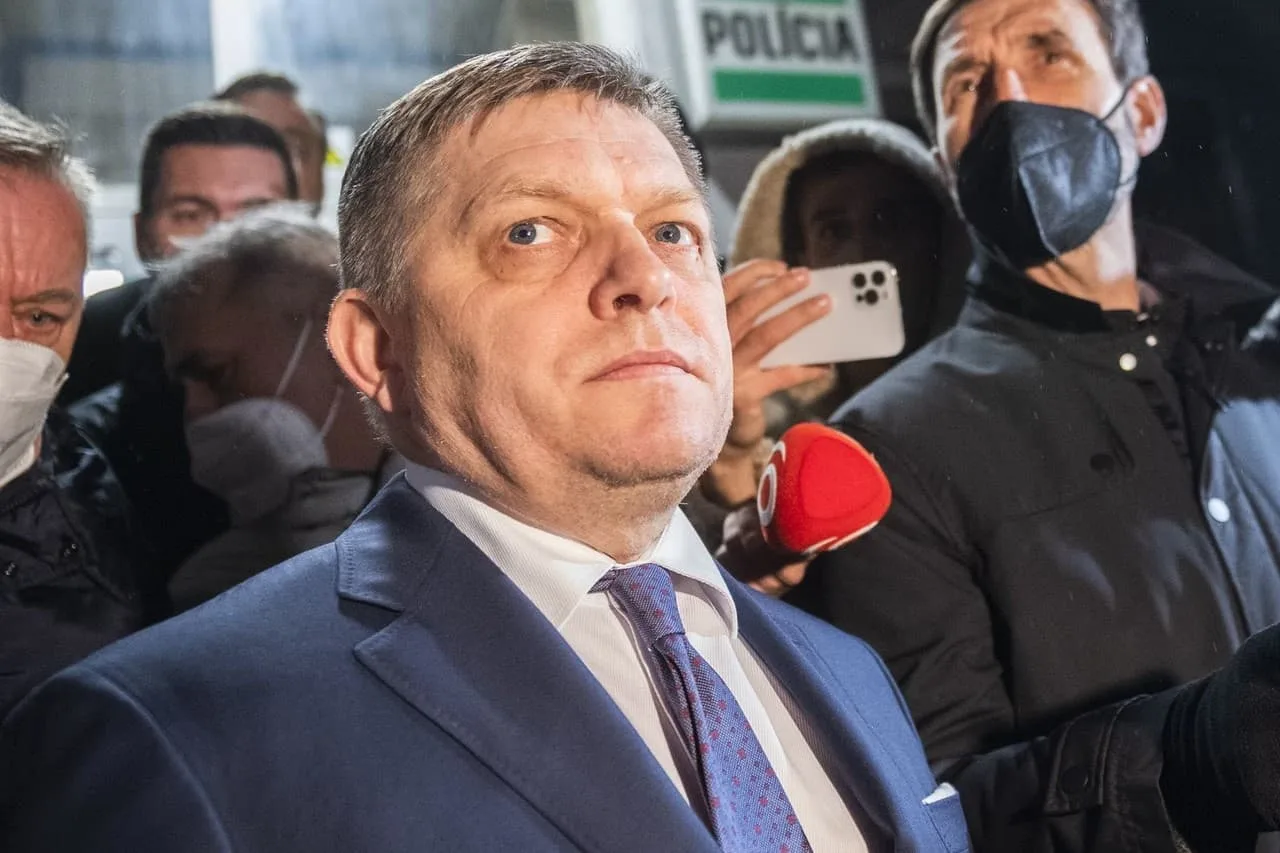 Po jepte deklaratë për mediat, ish-kryeministri sllovak arrestohet live (Video)