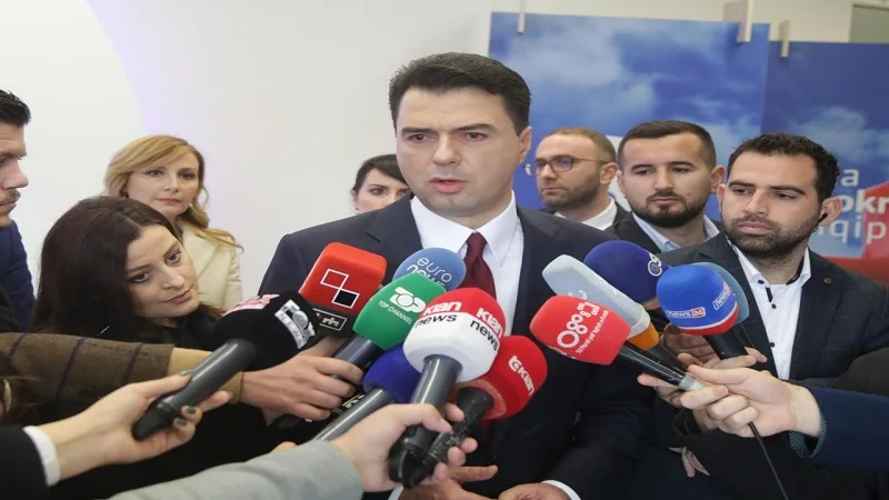 Basha mbledh Kryesinë e PD-së, në kohën kur “shkarkohet” nga Berisha