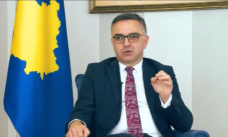 Tahiri: Kryeministër, lëri more bakllavat por rrite koeficientin në pagat e policëve