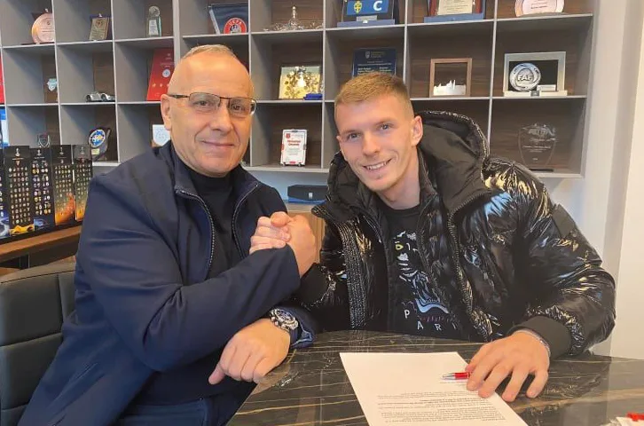 Emir Sahiti i bashkohet Kombëtares së Kosovës