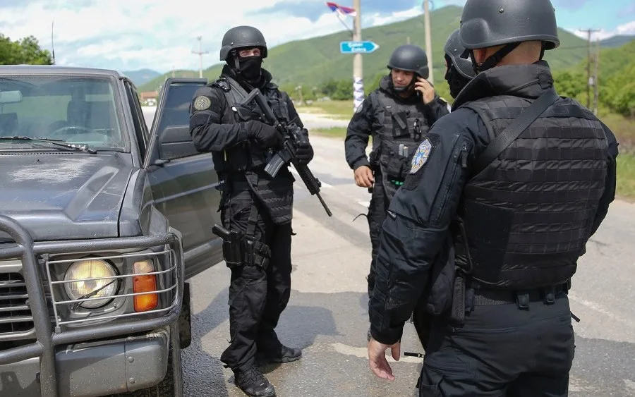 Policia së bashku me inspektorët e MZHR-së po kryenin aksion kundër gjuetisë së paligjshme në Prizren, tre persona gjuajnë me kallash