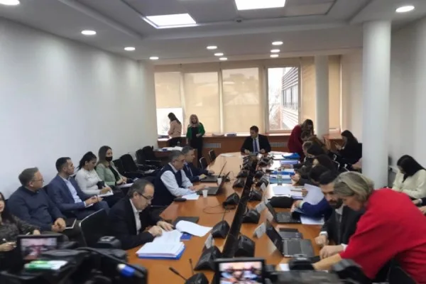 Komisioni refuzon kërkesën e KOSTT-it për ndarjen e 33 milionë euro për rrymën në veri