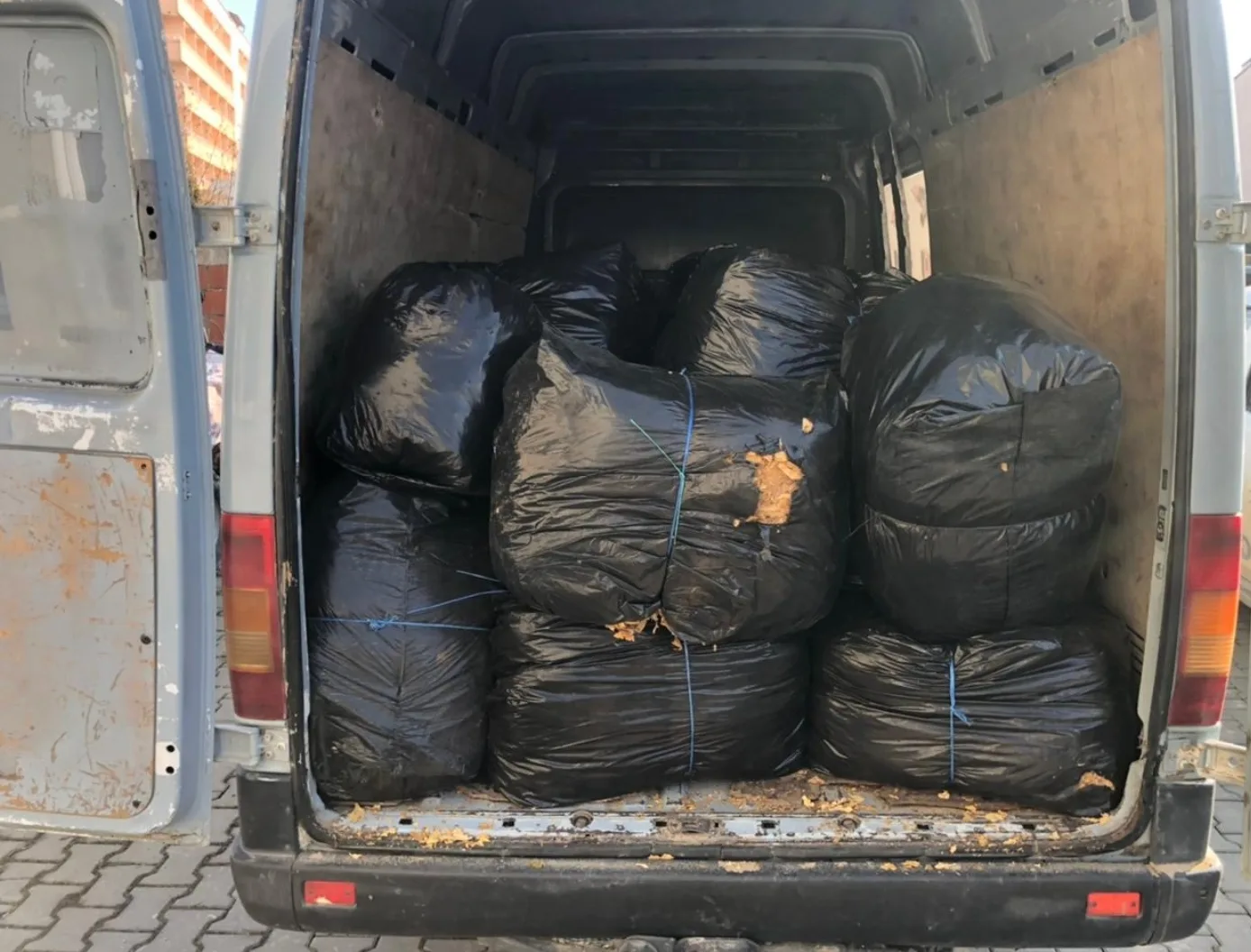 Policia e Kosovës sekuestron 1 mijë kg duhan