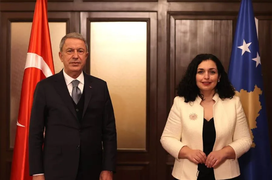 Osmani takon Akar, kërkon mbështetjen e Turqisë për anëtarësim të Kosovës në NATO