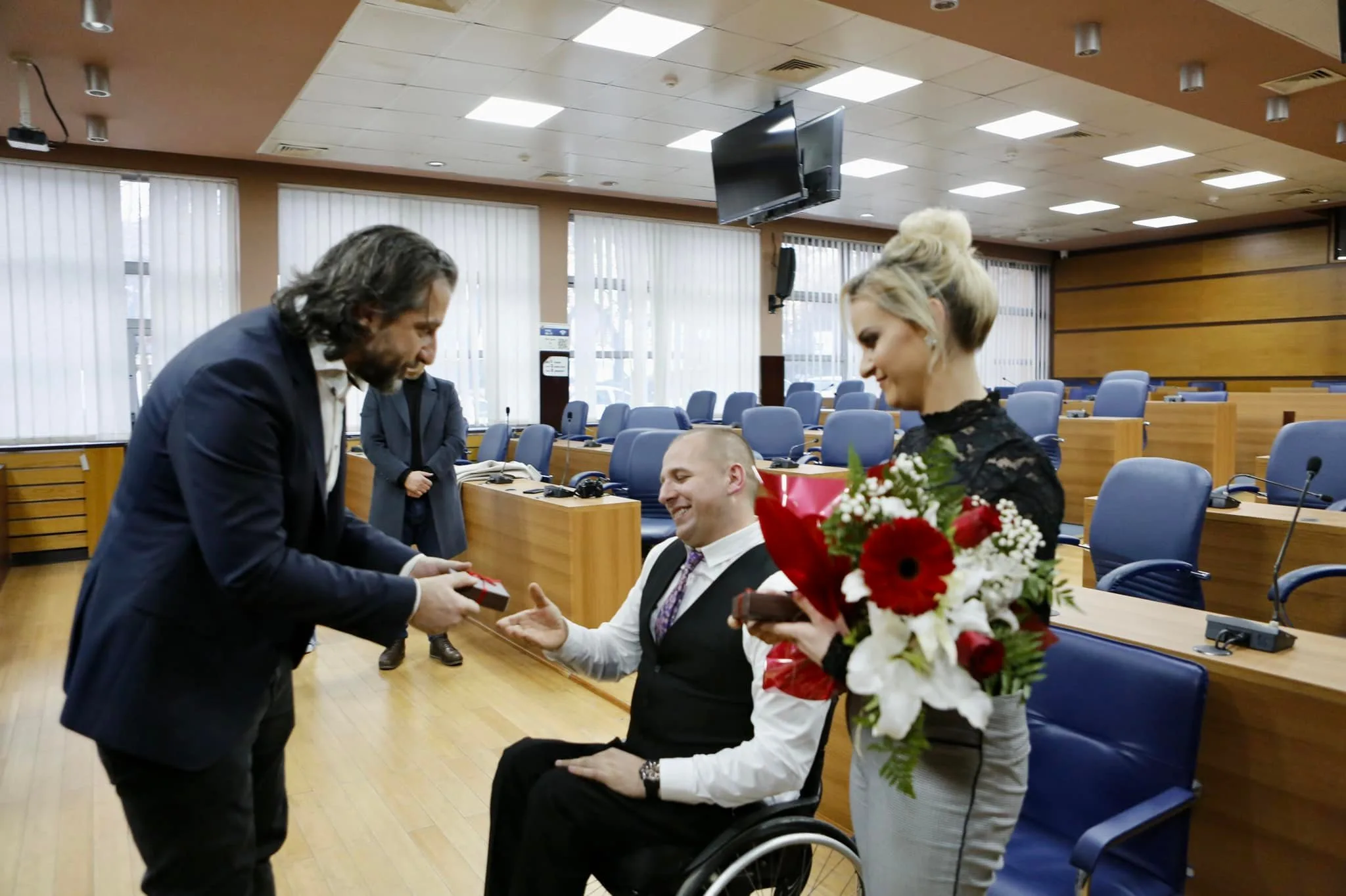 Rama kurorëzon çiftin e parë, pas zgjedhjes kryetar i Prishtinës