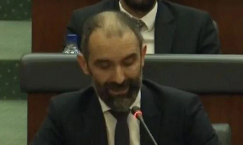 Artan Abrashi – opozitës: Kemi me jua përmend 20-vjetëshin për 4 vjet t’lume
