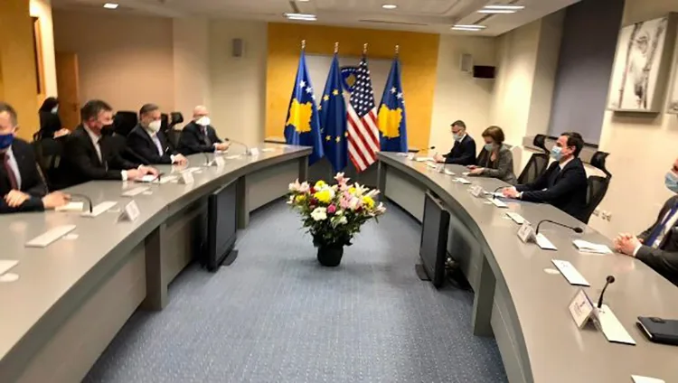 Kurti takohet me Escobarin e Lajçakun