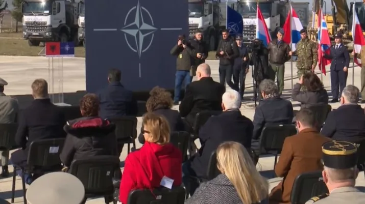 Pamje, NATO filloi ndërtimin e bazës ajrore të saj në Shqipëri