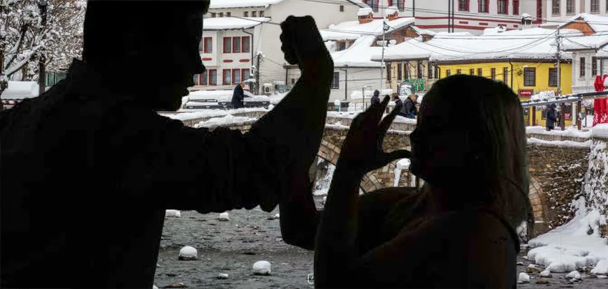 Gruaja në Prizren ushtroi dhunë psiqike ndaj burrit, intervistohen nga policia